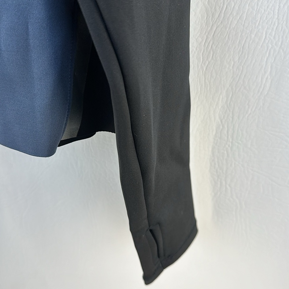 Under Armour Half Zip Pull Over Activewear Top, XS - Picture 4 of 11